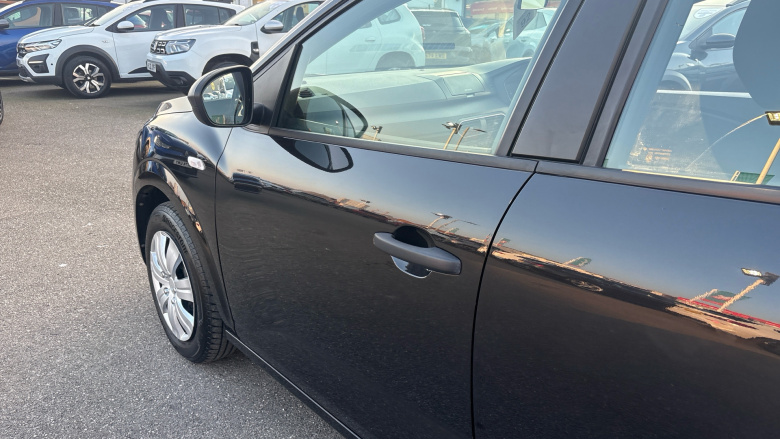 Dacia Sandero 1.0 Tce Essential 5dr Petrol Hatchback